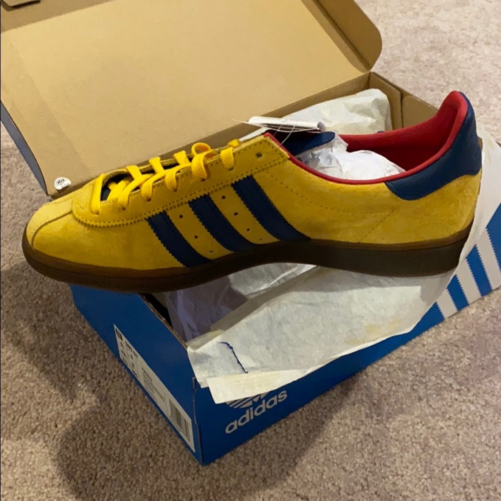 Adidas SNS GT BRAND NEW